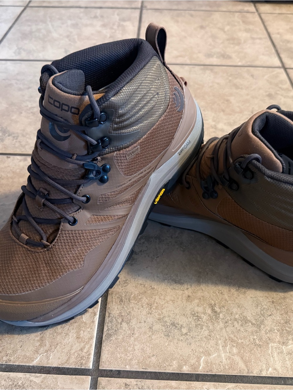 Topo Athletic Men's Brown Mid-Top Hiking Boots